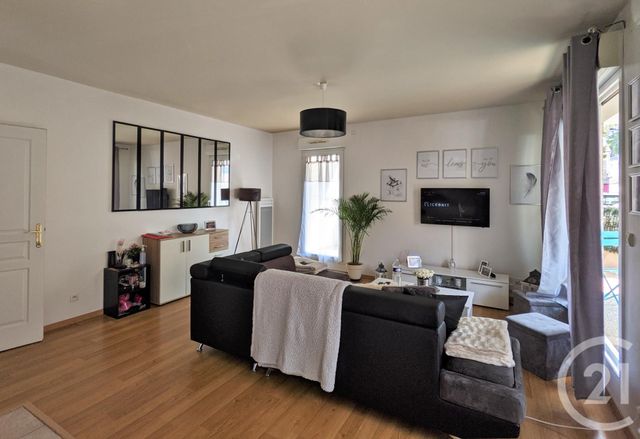 Appartement T2 à vendre - 2 pièces - 50.25 m2 - ST JEAN DE BRAYE - 45 - CENTRE - Century 21 Premium