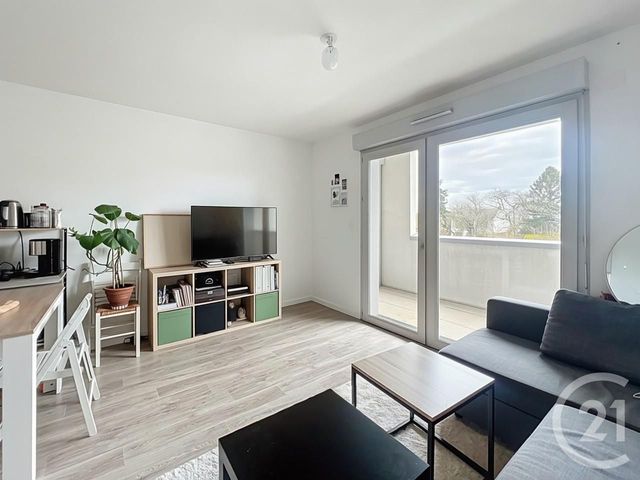 Appartement T2 à vendre - 2 pièces - 39.76 m2 - ST JEAN DE BRAYE - 45 - CENTRE - Century 21 Premium