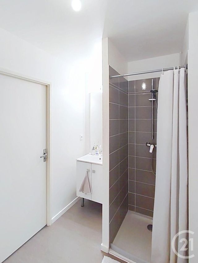 Appartement T2 à vendre - 2 pièces - 39.76 m2 - ST JEAN DE BRAYE - 45 - CENTRE - Century 21 Premium