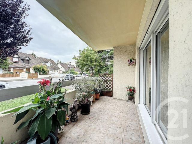 Appartement T3 à vendre - 4 pièces - 79.6 m2 - ST JEAN DE BRAYE - 45 - CENTRE - Century 21 Premium