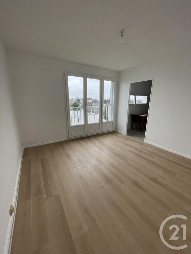 Appartement F1 à louer - 1 pièce - 26.1 m2 - ST JEAN DE BRAYE - 45 - CENTRE - Century 21 Premium