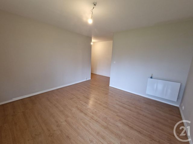 Afficher la photo en grand Appartement F2 à vendre - 2 pièces - 49.0 m2 - ST JEAN DE BRAYE - 45 - CENTRE - Century 21 Premium