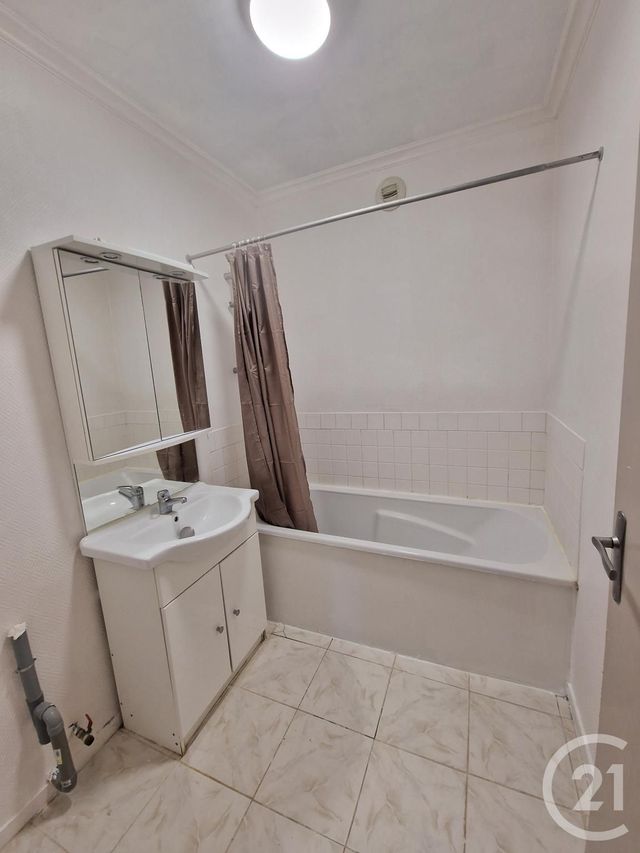Afficher la photo en grand Appartement F2 à vendre - 2 pièces - 49.0 m2 - ST JEAN DE BRAYE - 45 - CENTRE - Century 21 Premium