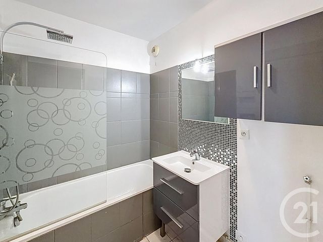 Appartement F3 à vendre - 3 pièces - 73.63 m2 - ST JEAN DE BRAYE - 45 - CENTRE - Century 21 Premium