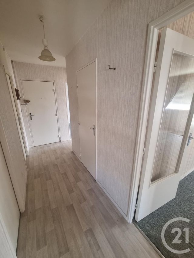 Appartement F3 à vendre - 3 pièces - 62.0 m2 - ST JEAN DE BRAYE - 45 - CENTRE - Century 21 Premium