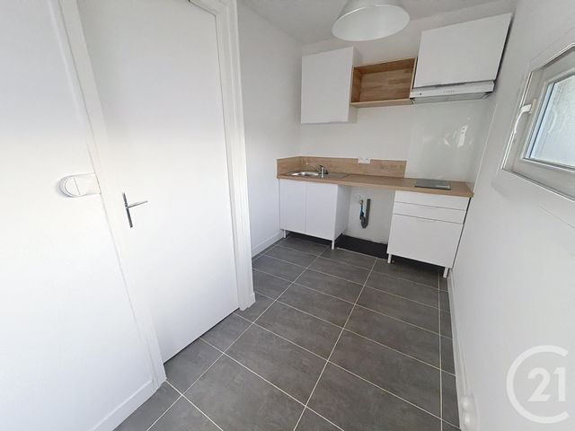 Appartement F1 à louer - 1 pièce - 26.4 m2 - ST JEAN DE BRAYE - 45 - CENTRE - Century 21 Premium