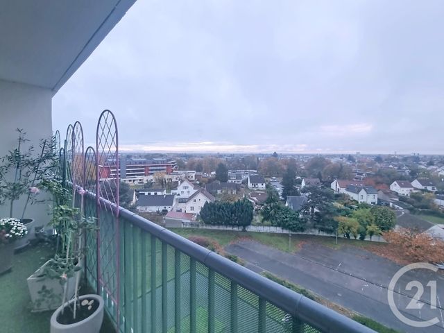 Appartement à vendre - 4 pièces - 70.27 m2 - FLEURY LES AUBRAIS - 45 - CENTRE - Century 21 Premium