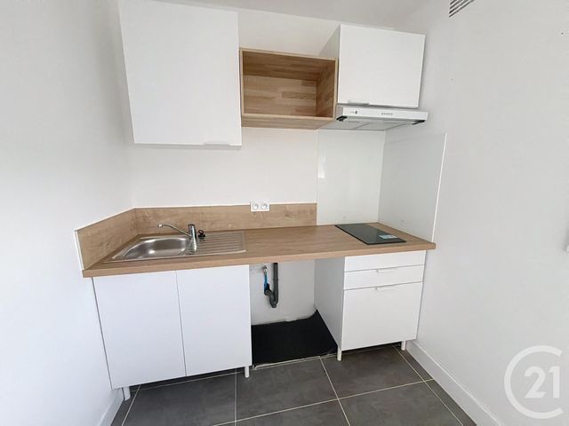 Appartement F1 à louer - 1 pièce - 26.4 m2 - ST JEAN DE BRAYE - 45 - CENTRE - Century 21 Premium