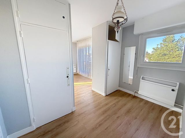 Appartement F1 à louer - 1 pièce - 44.98 m2 - ST JEAN DE BRAYE - 45 - CENTRE - Century 21 Premium