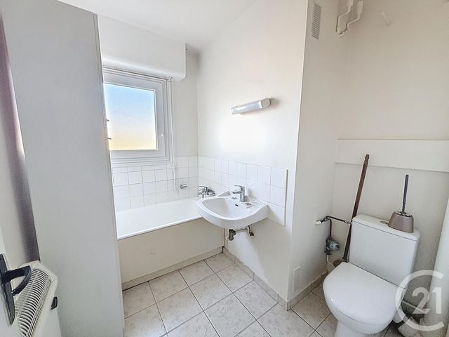 Appartement F1 à louer - 1 pièce - 44.98 m2 - ST JEAN DE BRAYE - 45 - CENTRE - Century 21 Premium