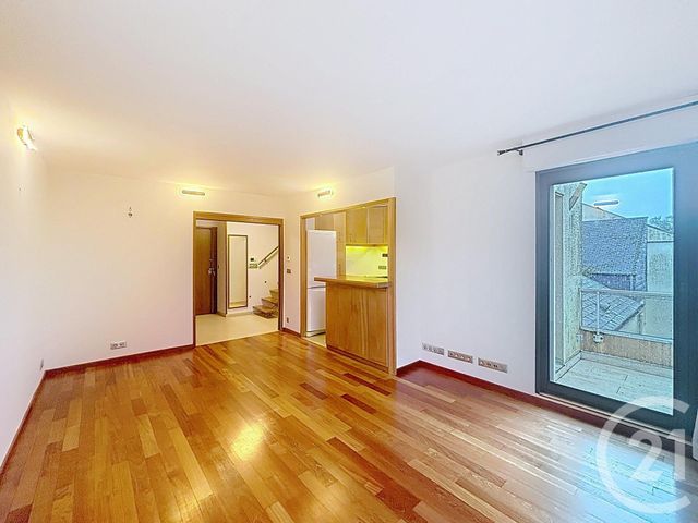 Appartement à louer - 3 pièces - 65.07 m2 - ST JEAN DE BRAYE - 45 - CENTRE - Century 21 Premium