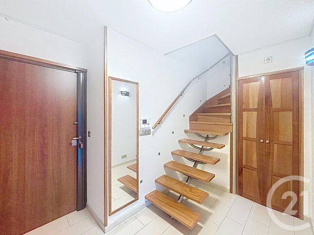 Appartement à louer - 3 pièces - 65.07 m2 - ST JEAN DE BRAYE - 45 - CENTRE - Century 21 Premium