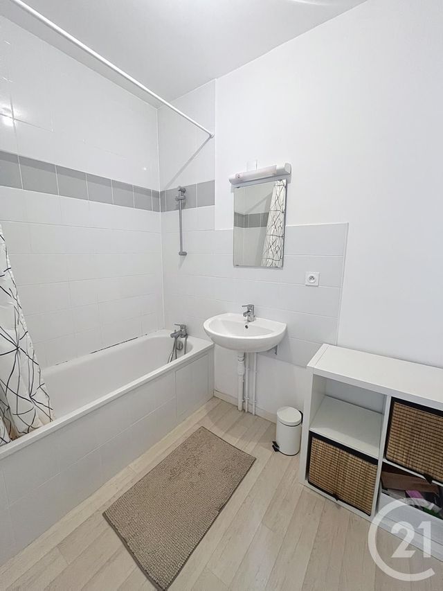 Appartement F2 à louer - 2 pièces - 45.96 m2 - ST JEAN DE BRAYE - 45 - CENTRE - Century 21 Premium