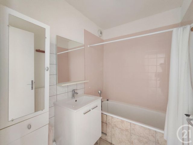 Appartement F1 à vendre - 1 pièce - 30.94 m2 - ST JEAN DE BRAYE - 45 - CENTRE - Century 21 Premium