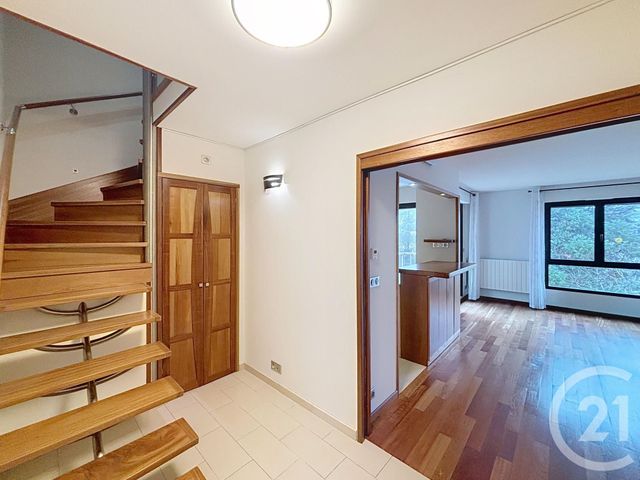 Appartement à louer - 3 pièces - 65.07 m2 - ST JEAN DE BRAYE - 45 - CENTRE - Century 21 Premium