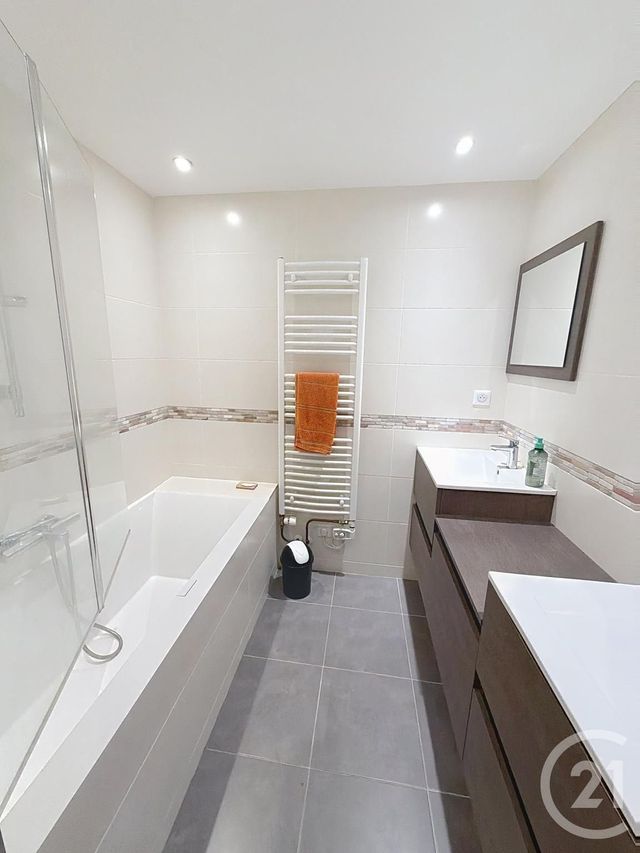 maison à louer - 6 pièces - 126.0 m2 - ST JEAN DE BRAYE - 45 - CENTRE - Century 21 Premium