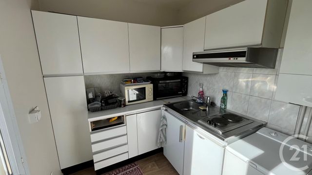 Appartement F1 à louer - 1 pièce - 30.21 m2 - ST JEAN DE BRAYE - 45 - CENTRE - Century 21 Premium