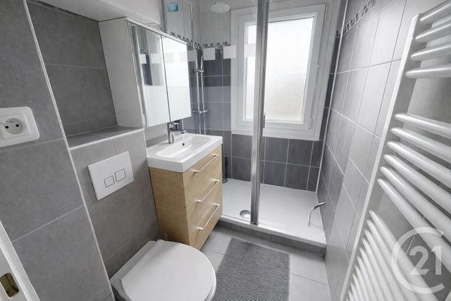 Appartement F2 à louer - 2 pièces - 42.7 m2 - ST JEAN DE BRAYE - 45 - CENTRE - Century 21 Premium