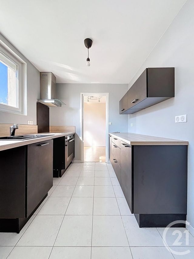 Appartement F4 à louer - 4 pièces - 80.6 m2 - ST JEAN DE BRAYE - 45 - CENTRE - Century 21 Premium