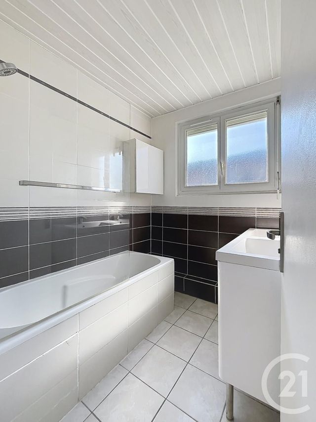 Appartement F4 à louer - 4 pièces - 80.6 m2 - ST JEAN DE BRAYE - 45 - CENTRE - Century 21 Premium