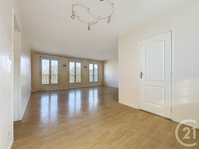 Appartement F4 à louer - 4 pièces - 80.6 m2 - ST JEAN DE BRAYE - 45 - CENTRE - Century 21 Premium