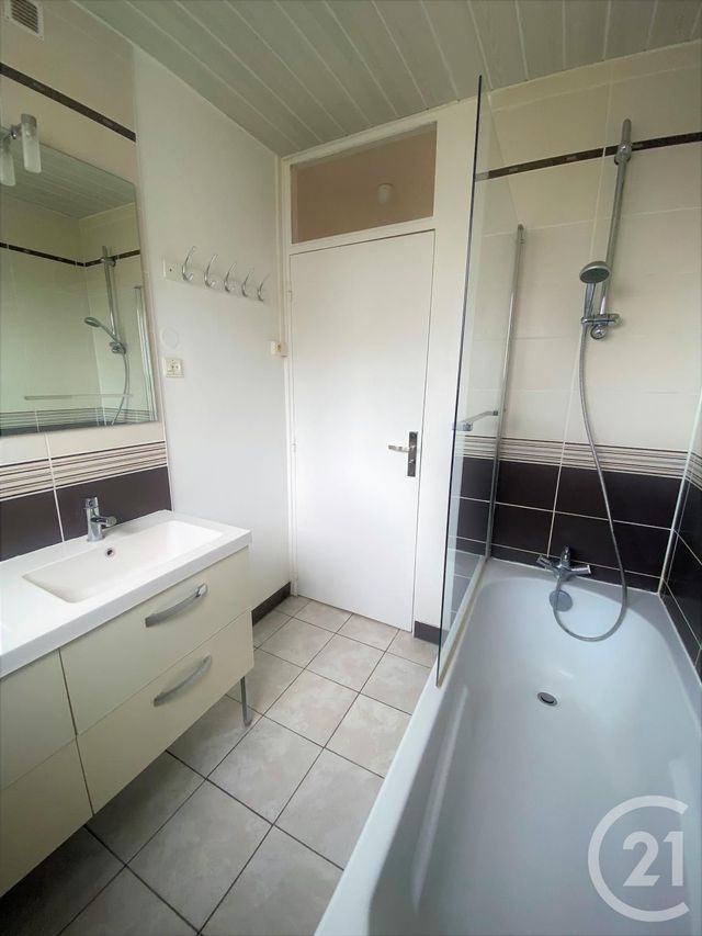 Appartement F4 à louer - 4 pièces - 80.6 m2 - ST JEAN DE BRAYE - 45 - CENTRE - Century 21 Premium