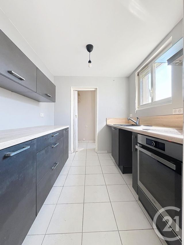 Appartement F4 à louer - 4 pièces - 80.6 m2 - ST JEAN DE BRAYE - 45 - CENTRE - Century 21 Premium