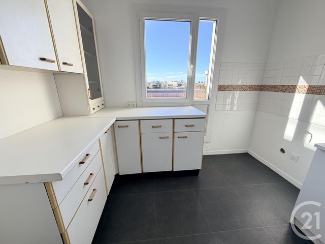 Appartement F2 à louer - 2 pièces - 49.95 m2 - ST JEAN DE BRAYE - 45 - CENTRE - Century 21 Premium