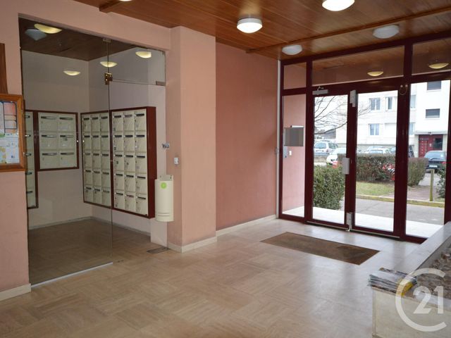 Appartement F1 à louer - 1 pièce - 29.33 m2 - ST JEAN DE BRAYE - 45 - CENTRE - Century 21 Premium