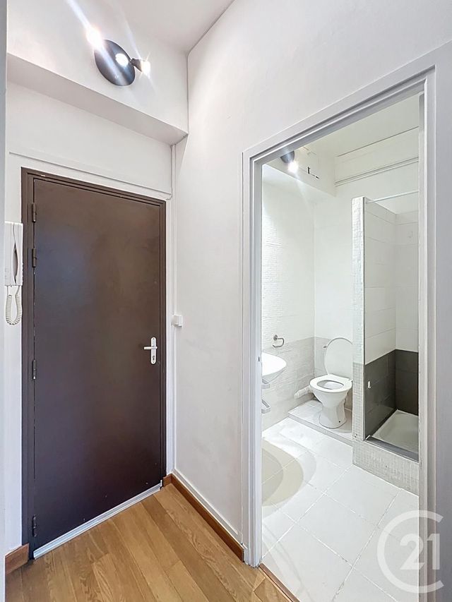 Appartement T2 à louer - 2 pièces - 31.5 m2 - ST JEAN DE BRAYE - 45 - CENTRE - Century 21 Premium