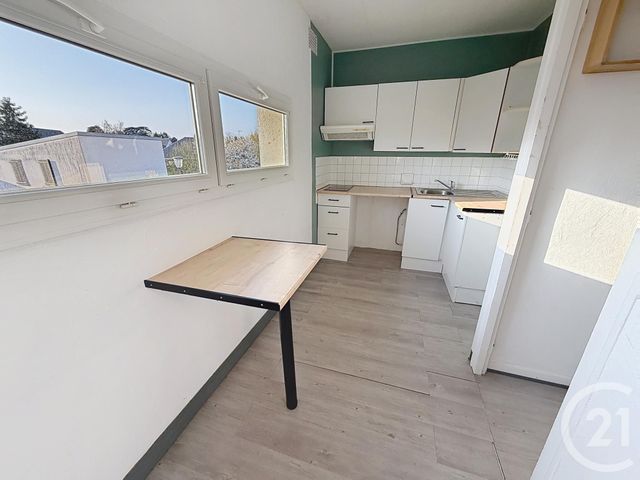 Appartement F1 à louer - 1 pièce - 26.13 m2 - ST JEAN DE BRAYE - 45 - CENTRE - Century 21 Premium