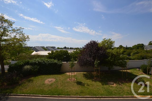 Appartement Studio à louer - 1 pièce - 29.4 m2 - ST JEAN DE BRAYE - 45 - CENTRE - Century 21 Premium