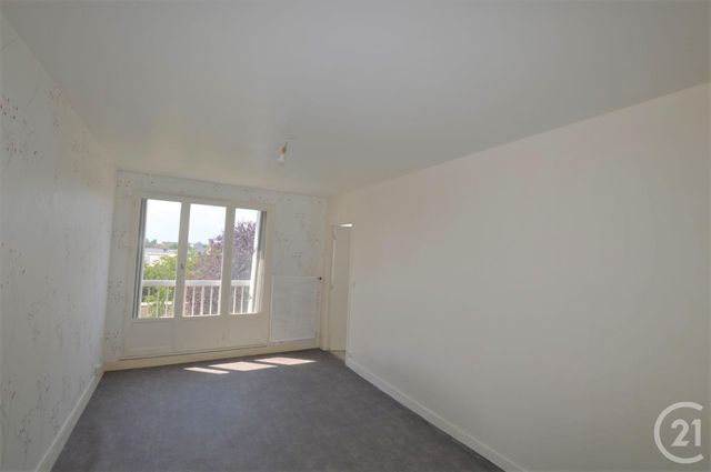 Appartement Studio à louer ST JEAN DE BRAYE