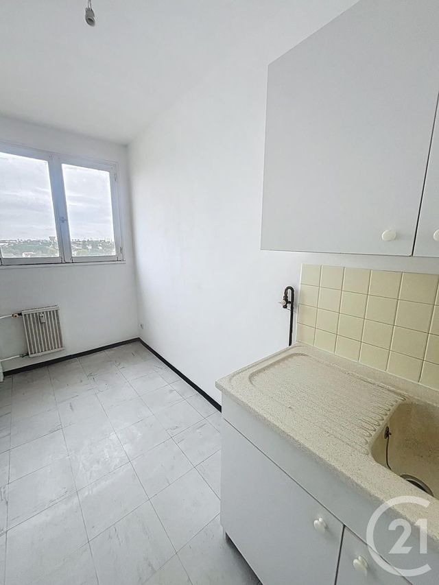 Appartement F1 à louer - 1 pièce - 29.11 m2 - ST JEAN DE BRAYE - 45 - CENTRE - Century 21 Premium