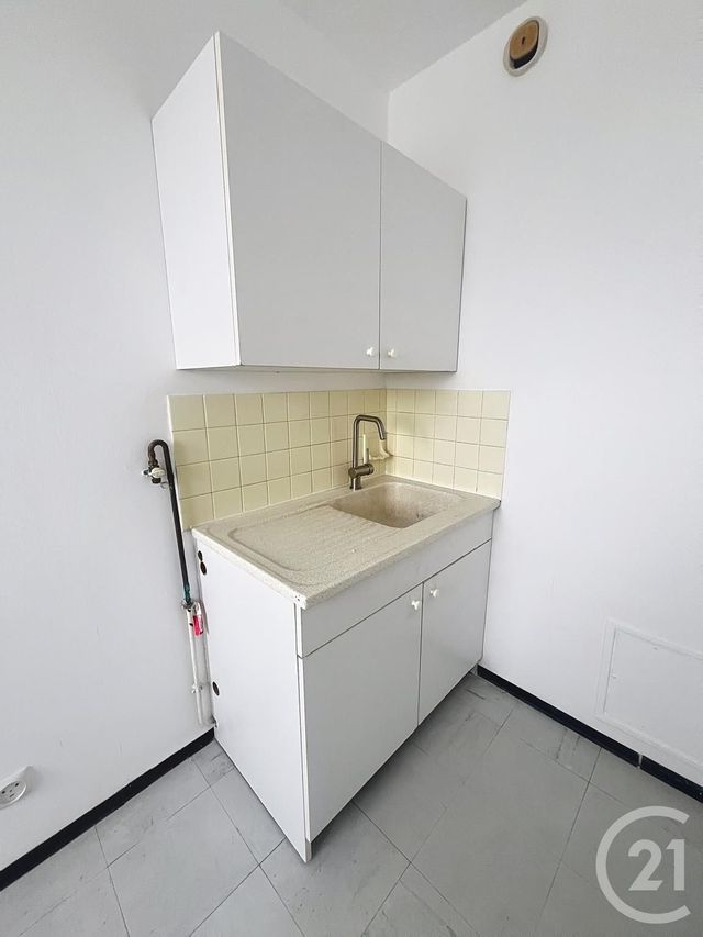 Appartement F1 à louer - 1 pièce - 29.11 m2 - ST JEAN DE BRAYE - 45 - CENTRE - Century 21 Premium