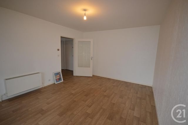Appartement F2 à louer - 2 pièces - 46.8 m2 - ST JEAN DE BRAYE - 45 - CENTRE - Century 21 Premium