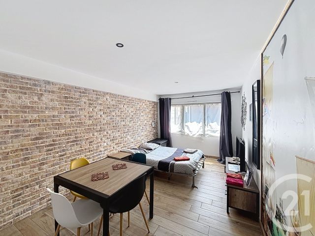 Appartement F1 à louer - 1 pièce - 22.4 m2 - ST JEAN DE BRAYE - 45 - CENTRE - Century 21 Premium