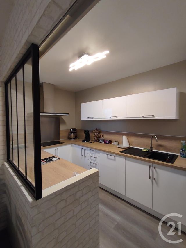 Appartement F3 à louer - 3 pièces - 64.5 m2 - ST JEAN DE BRAYE - 45 - CENTRE - Century 21 Premium