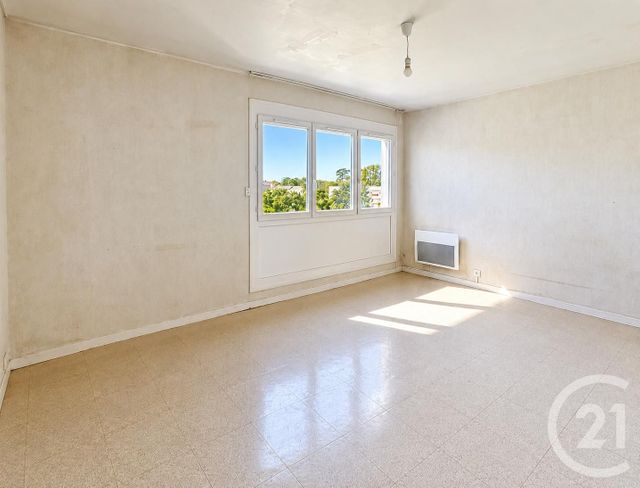 Appartement F1 à louer - 1 pièce - 30.22 m2 - ST JEAN DE BRAYE - 45 - CENTRE - Century 21 Premium