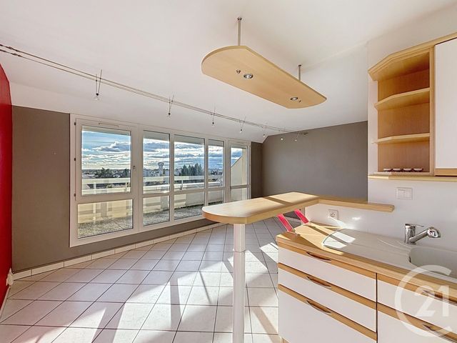 Appartement F3 duplex à louer - 3 pièces - 75.0 m2 - ST JEAN DE BRAYE - 45 - CENTRE - Century 21 Premium