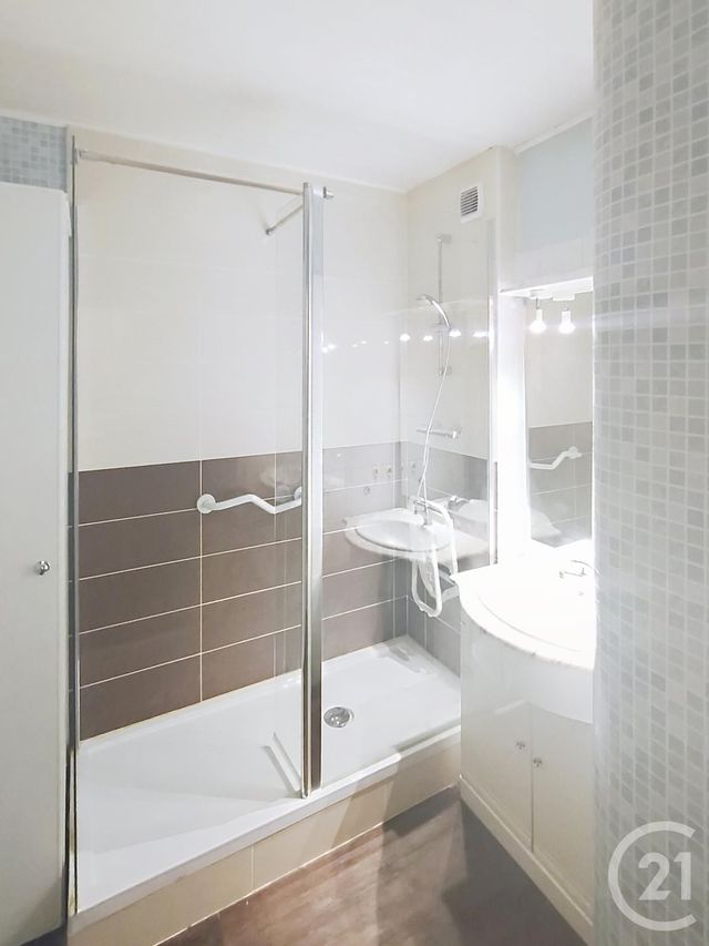 Appartement F2 à vendre - 3 pièces - 65.8 m2 - ST JEAN DE BRAYE - 45 - CENTRE - Century 21 Premium